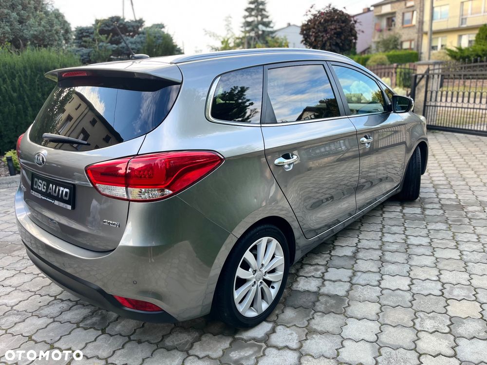 Kia Carens - 6