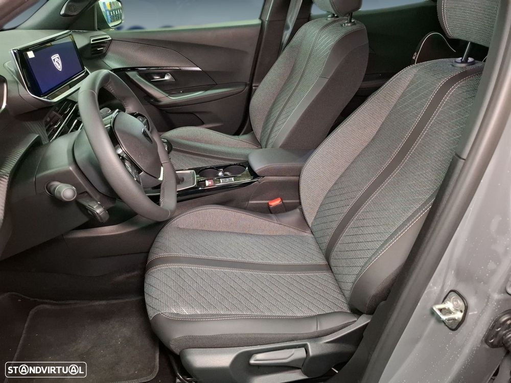 Peugeot 2008 1.2 PureTech Allure - 11