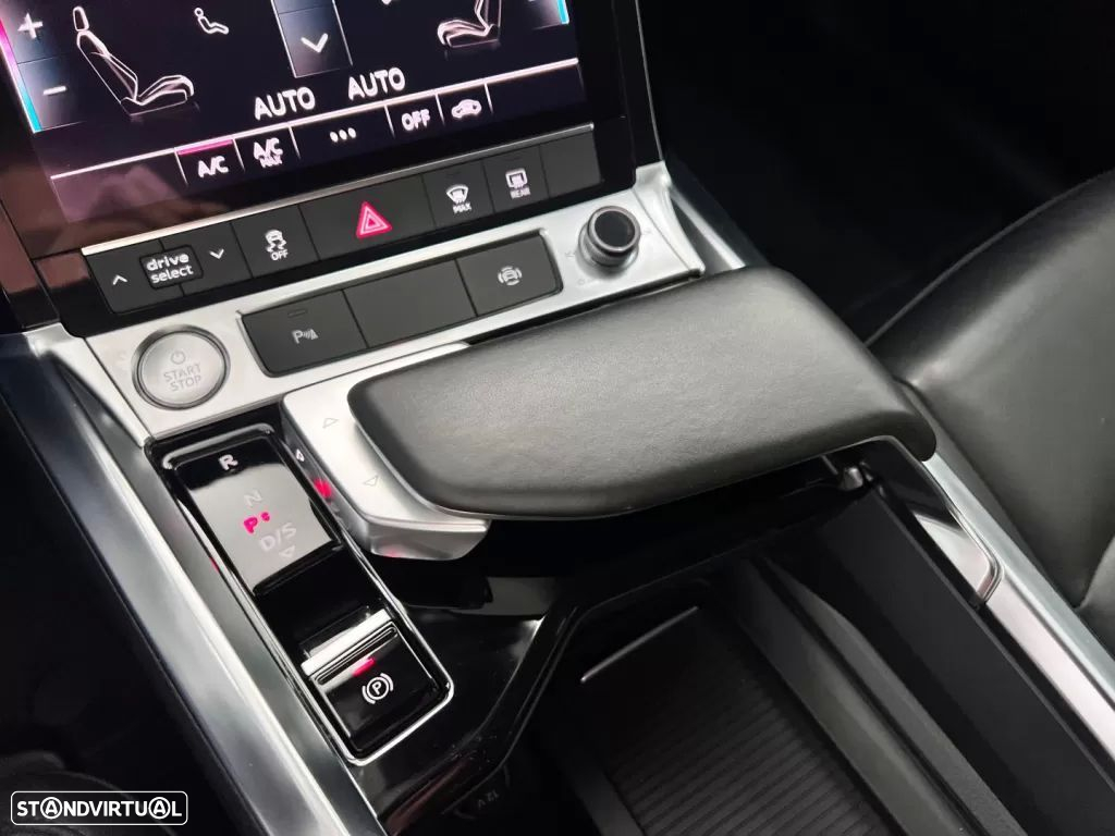 Audi e-tron 55 quattro Advanced - 32