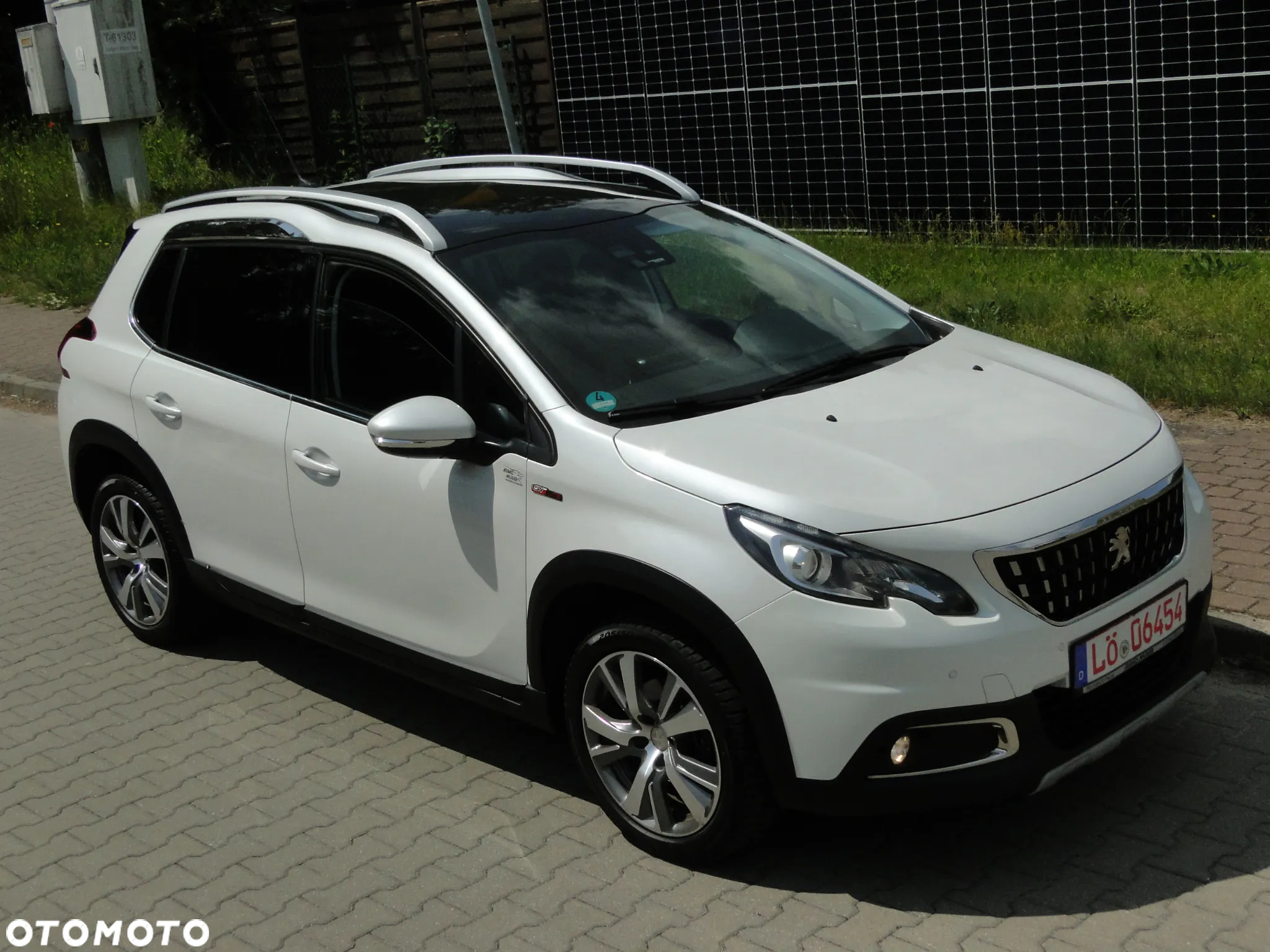 Peugeot 2008 PureTech 110 GPF EAT6 Black Edition - 4