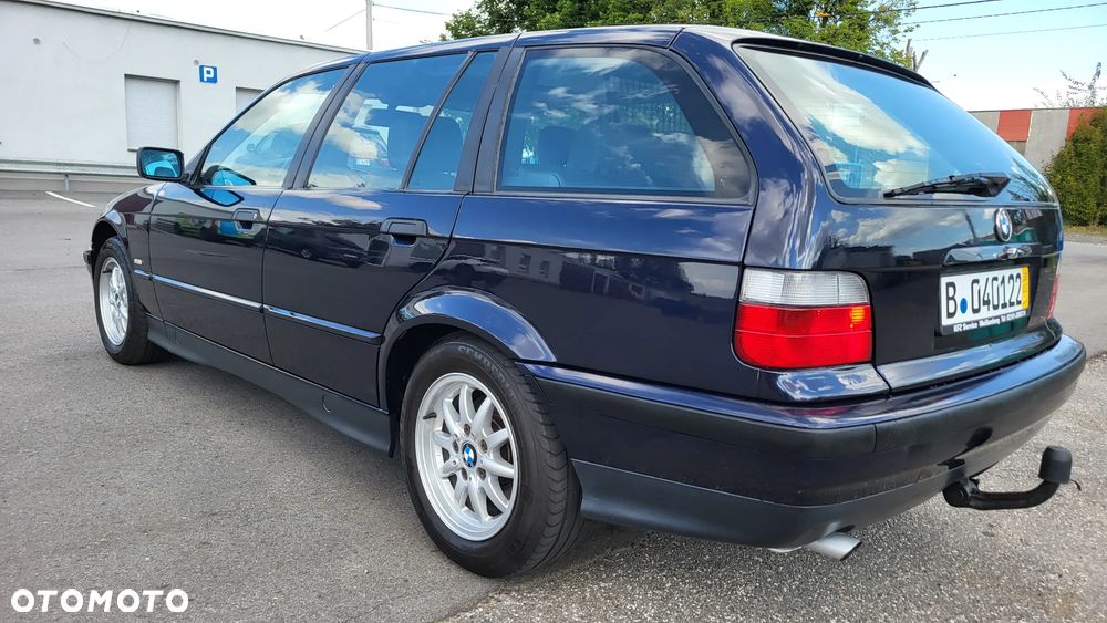 BMW Seria 3 316i - 3