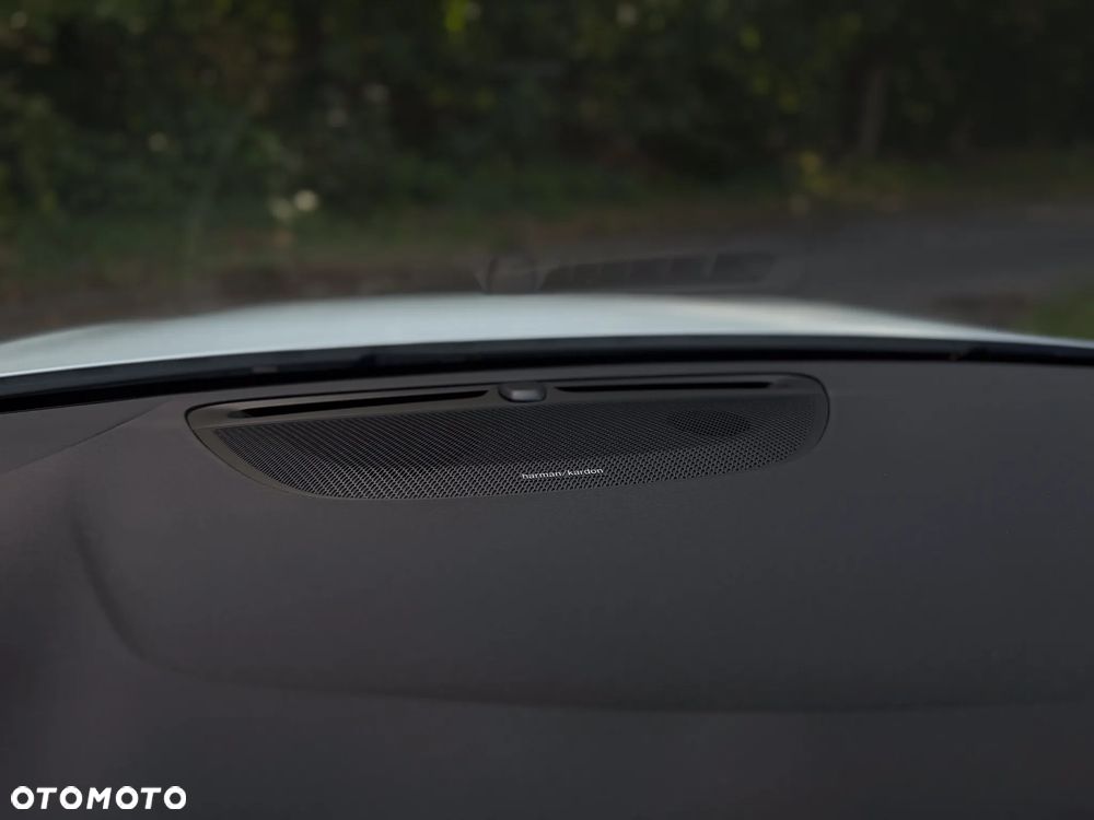 Volvo V60 B5 B R-Design - 17