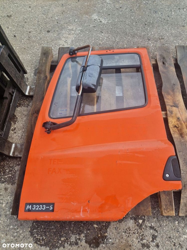 Drzwi Lewe DAF CF 65 75 85 Euro 2 / 3 . Ginaf Left Door Z szybą - 2