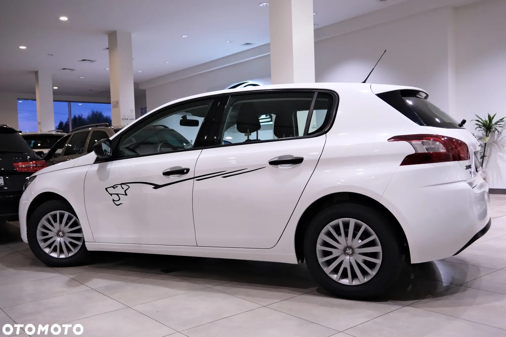 Peugeot 308 82 VTi Active - 12
