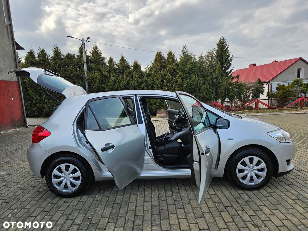 Toyota Auris 1.33 VVT-i Luna - 31
