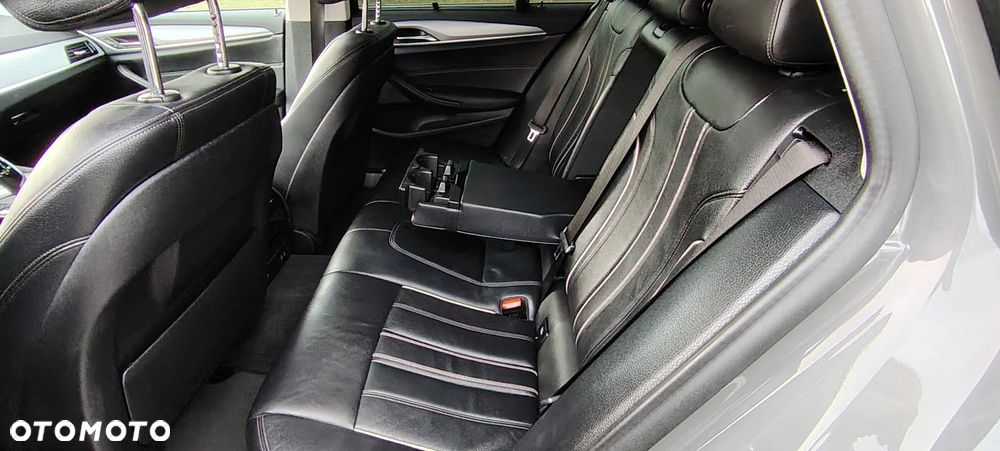 BMW Seria 5 530e Luxury Line sport - 16