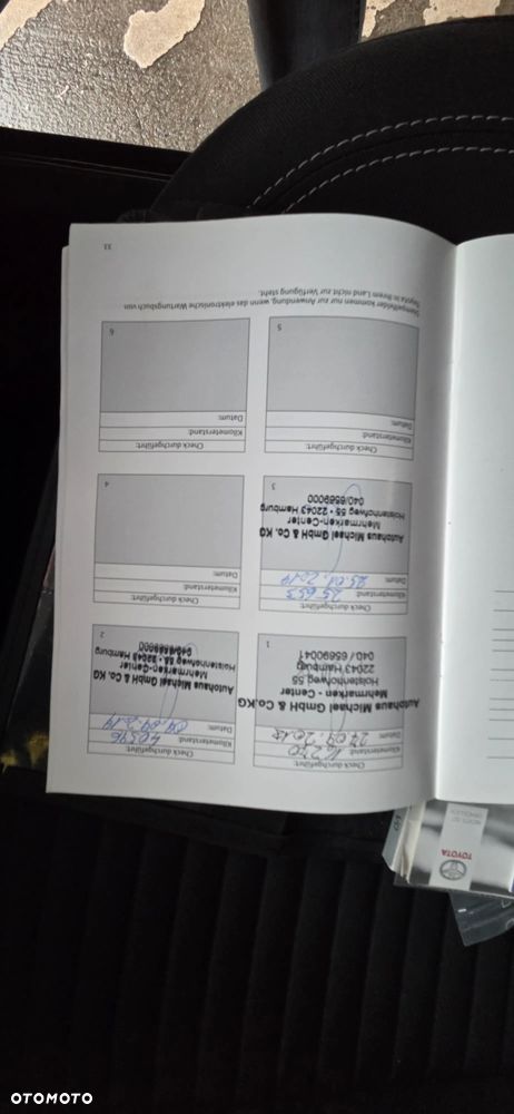 Toyota Yaris Hybrid 100 Terra - 36