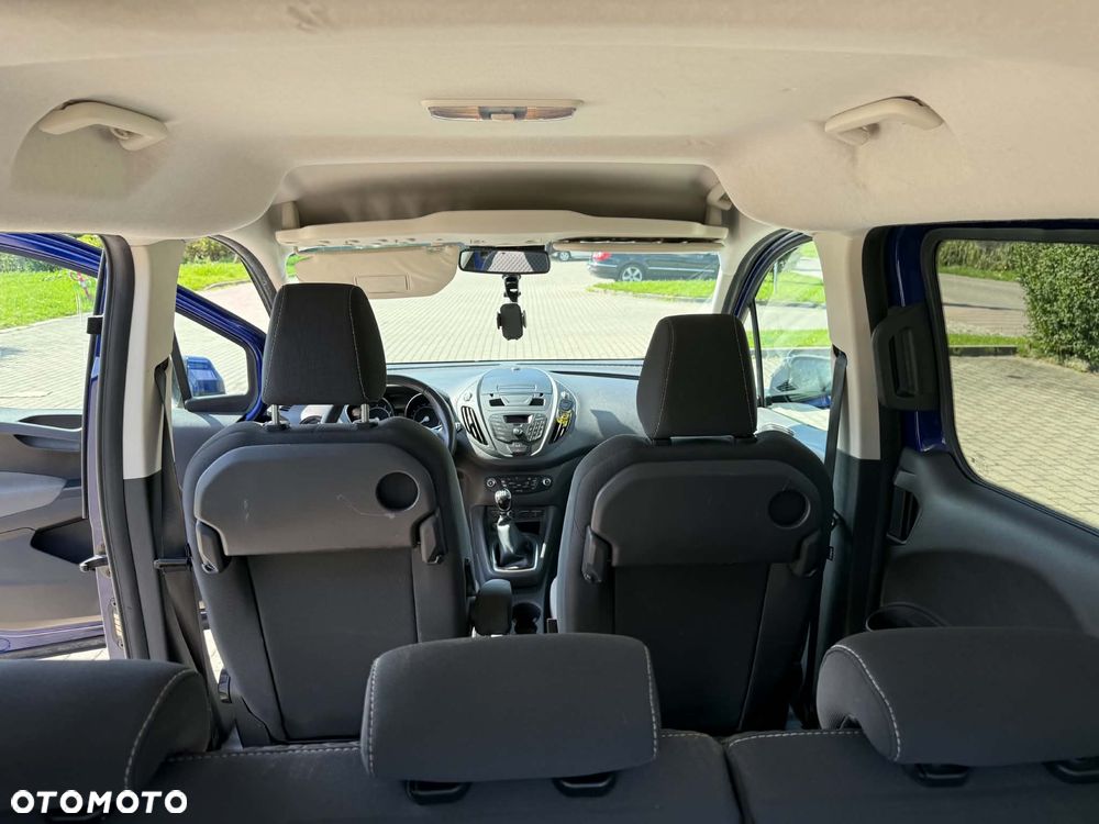 Ford Tourneo Courier - 8