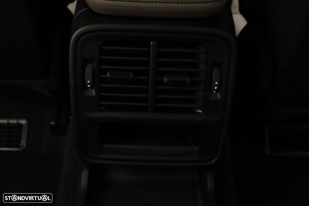 Porsche Taycan Cross Turismo 4S - 31