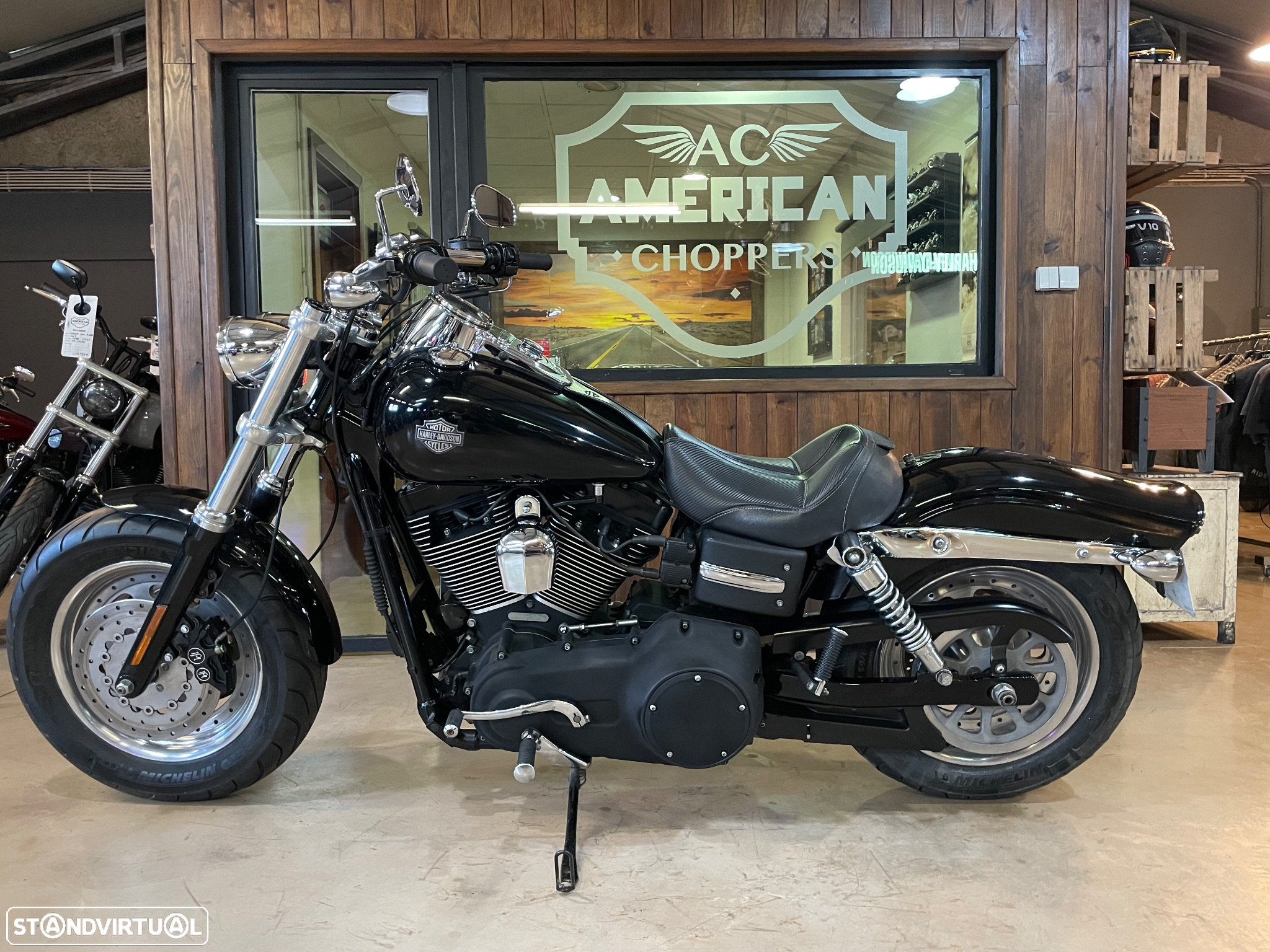 Harley-Davidson Dyna Fat Bob - 16