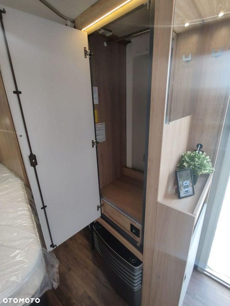 KNAUS Sport 450 FU z łóżkiem francuskim, DMC 1500 KG - 12