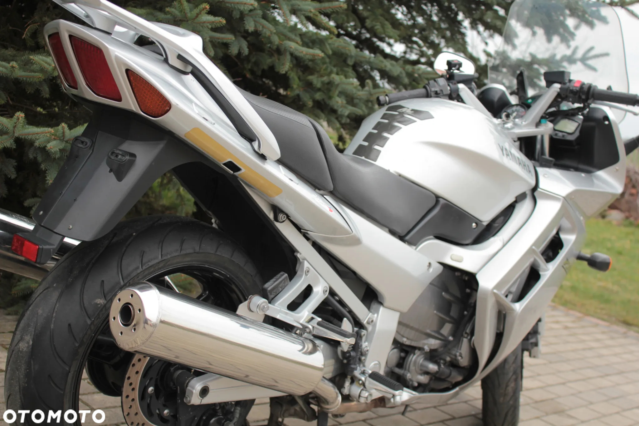 Yamaha FJR - 40