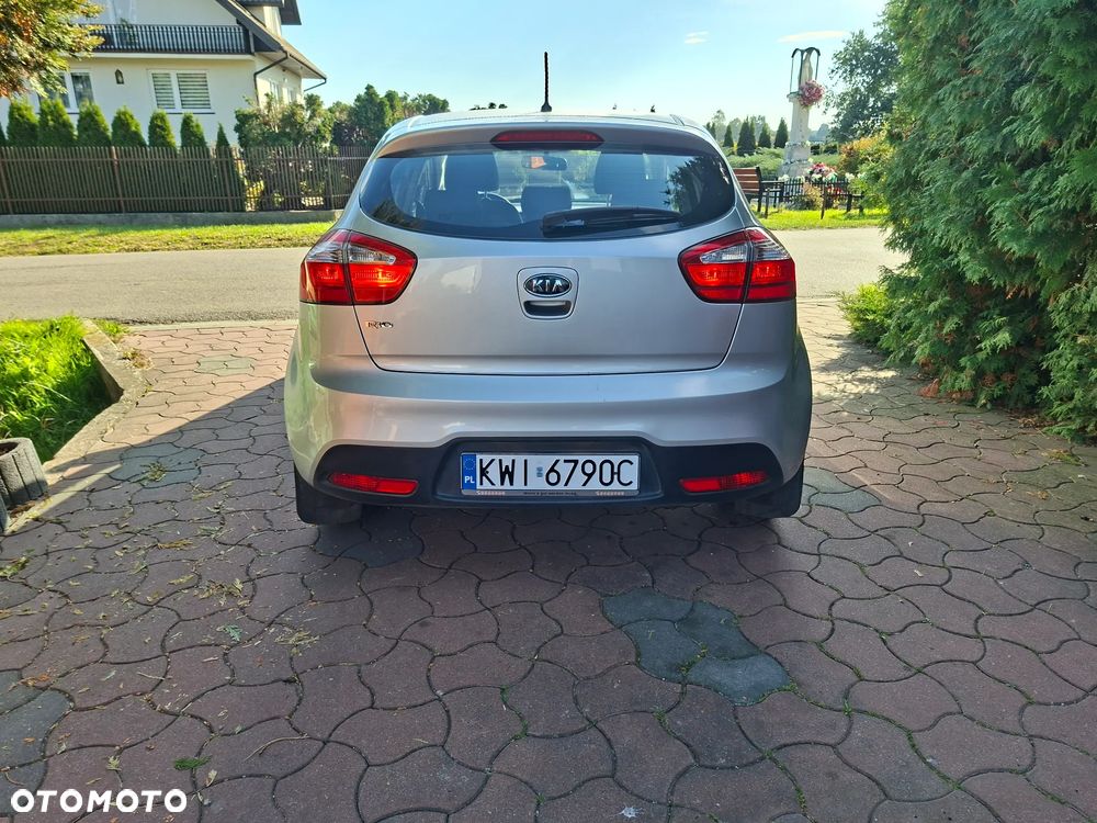 Kia Rio 2012 photo 3