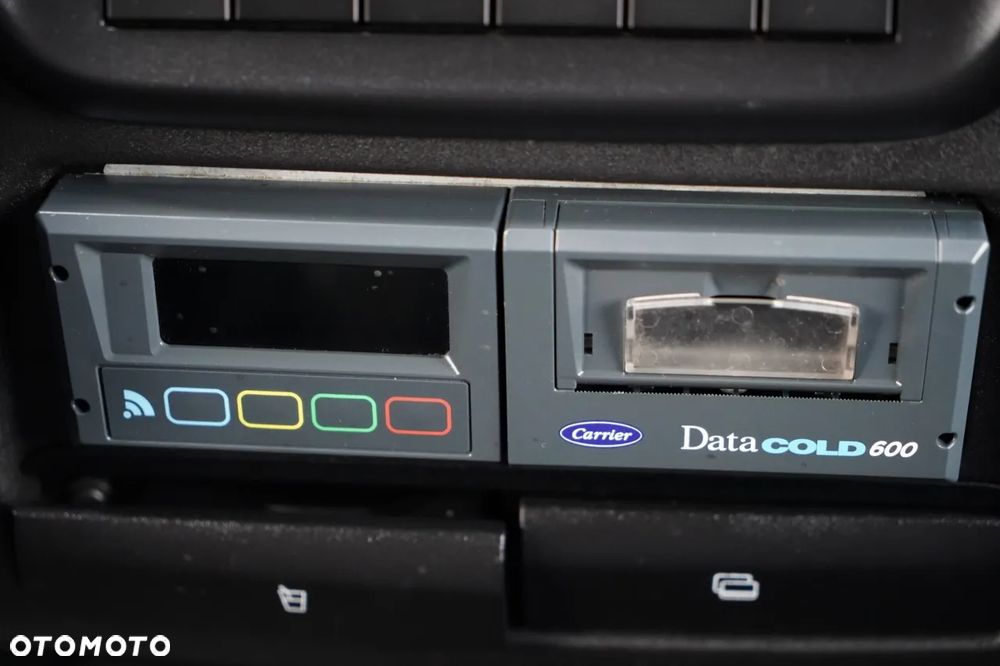 Iveco DAILY 35-150 / CHŁODNIA / AGREGAT PULSOR 400 MT / MULTITEMPERATURA  / ŚCIANA GRODZIOWA /  Sprowadzony - 28