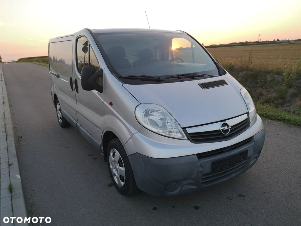 Opel VIVARO - 27