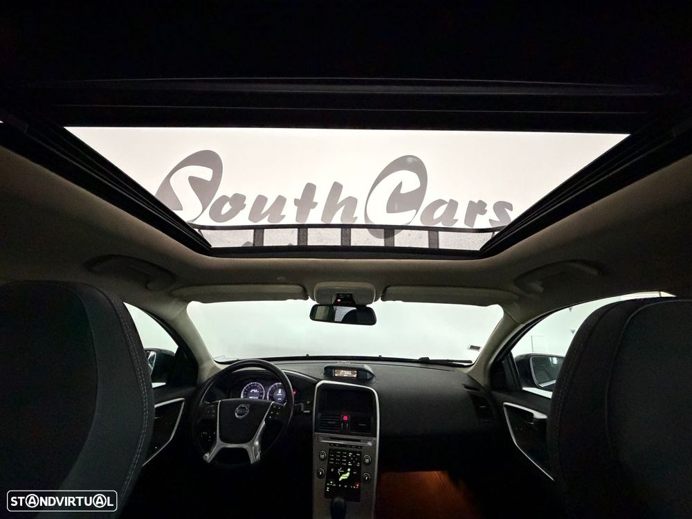 Volvo XC 60 2.0 D3 Drive Momentum - 17