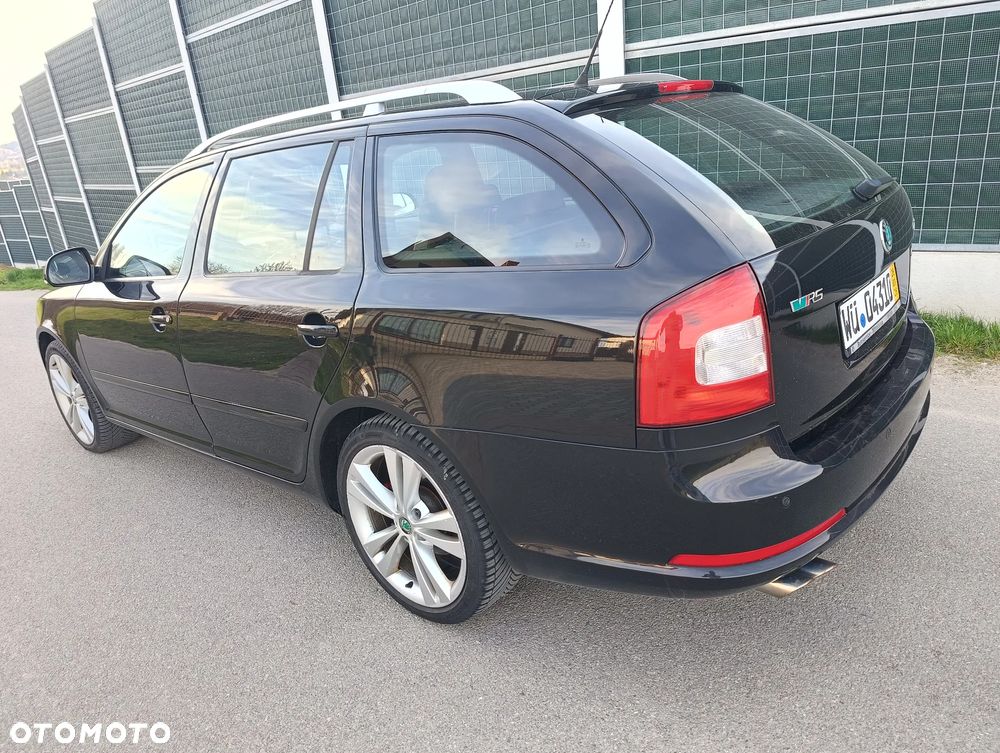 Skoda Octavia 2.0 TDI DPF RS - 9