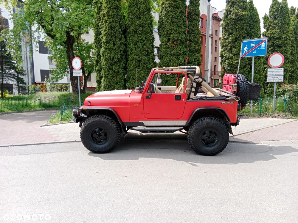 Jeep Wrangler - 11