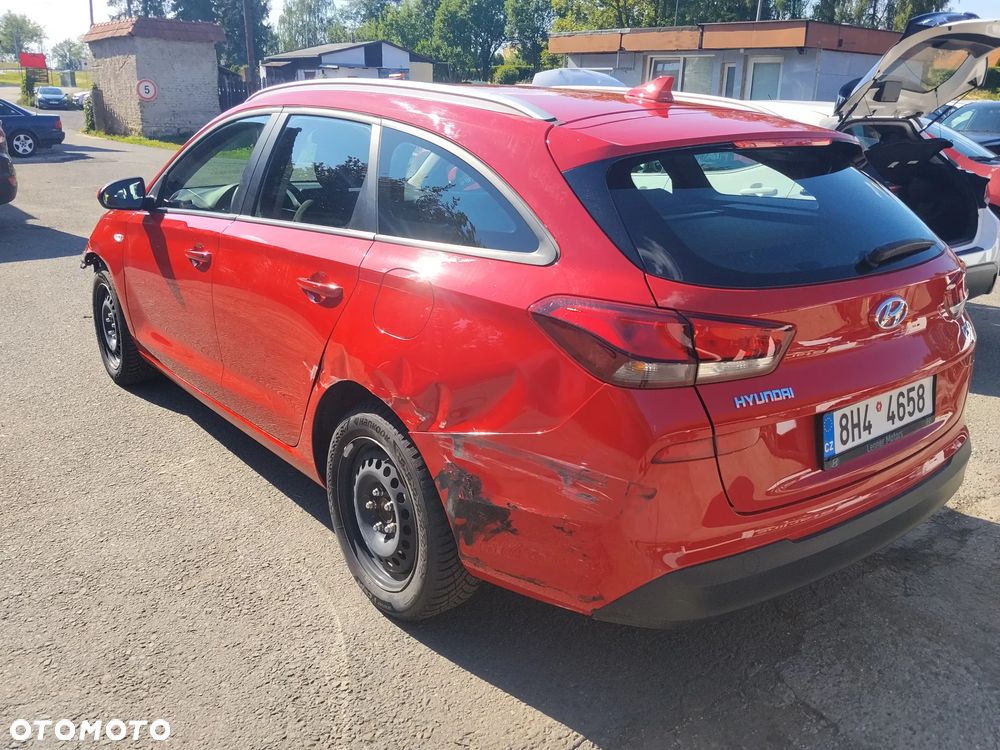 Hyundai i30 1.5 DPI Smart - 3
