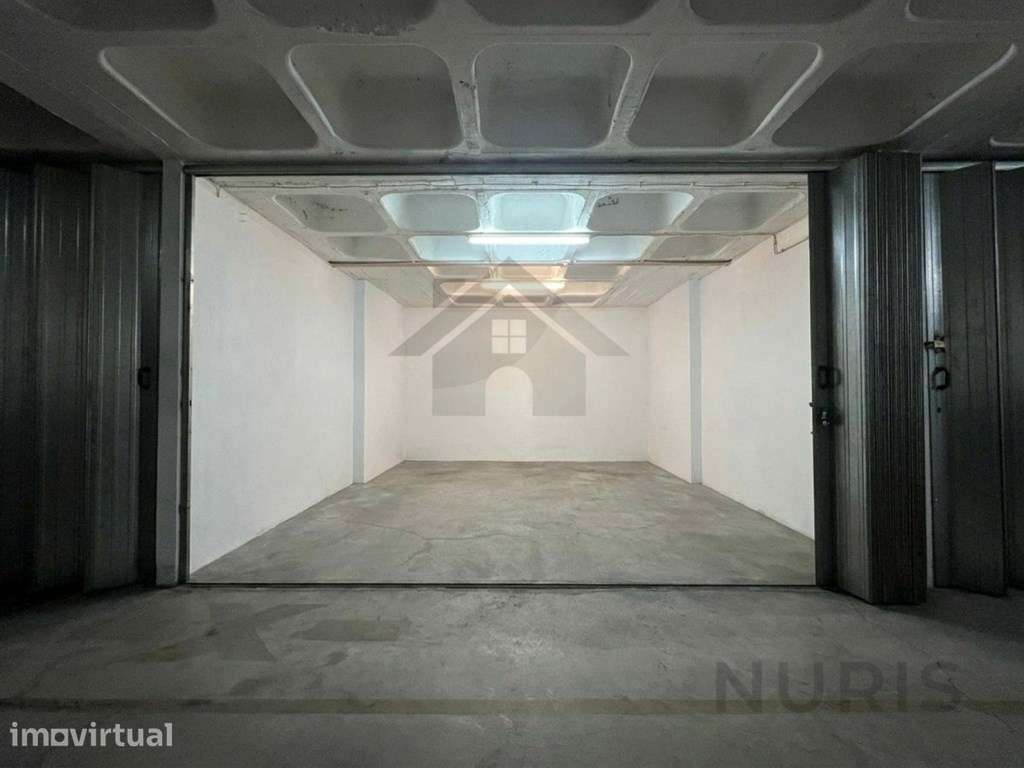 Espaço de Garagem Para Arrendamento na Praia da Rocha, Portimão - Grande imagem: 3/11