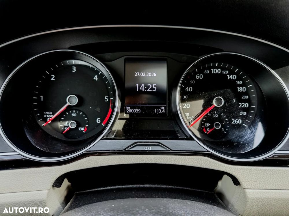 Volkswagen Passat - 18