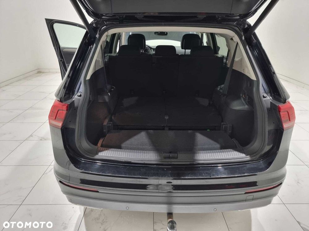 Volkswagen Tiguan Allspace - 17