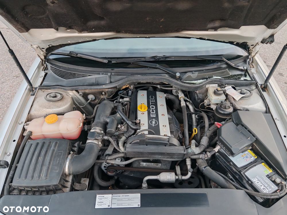 2003 Opel Omega, photograph 12