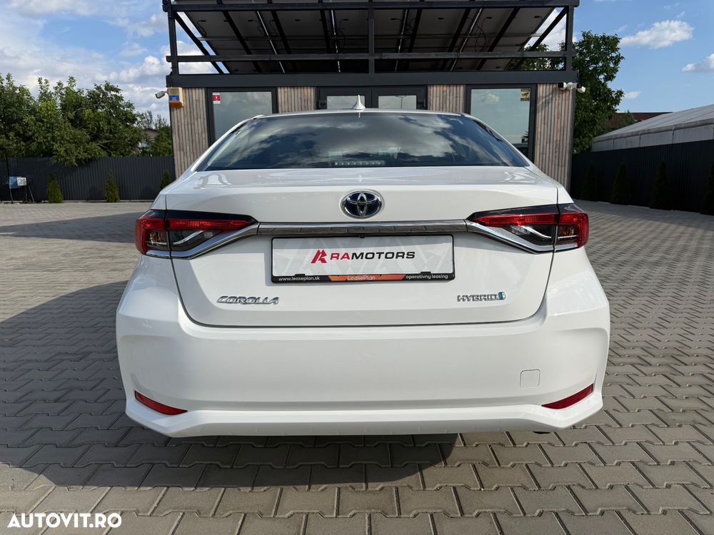 Toyota Corolla 1.8 Business Edition - 6
