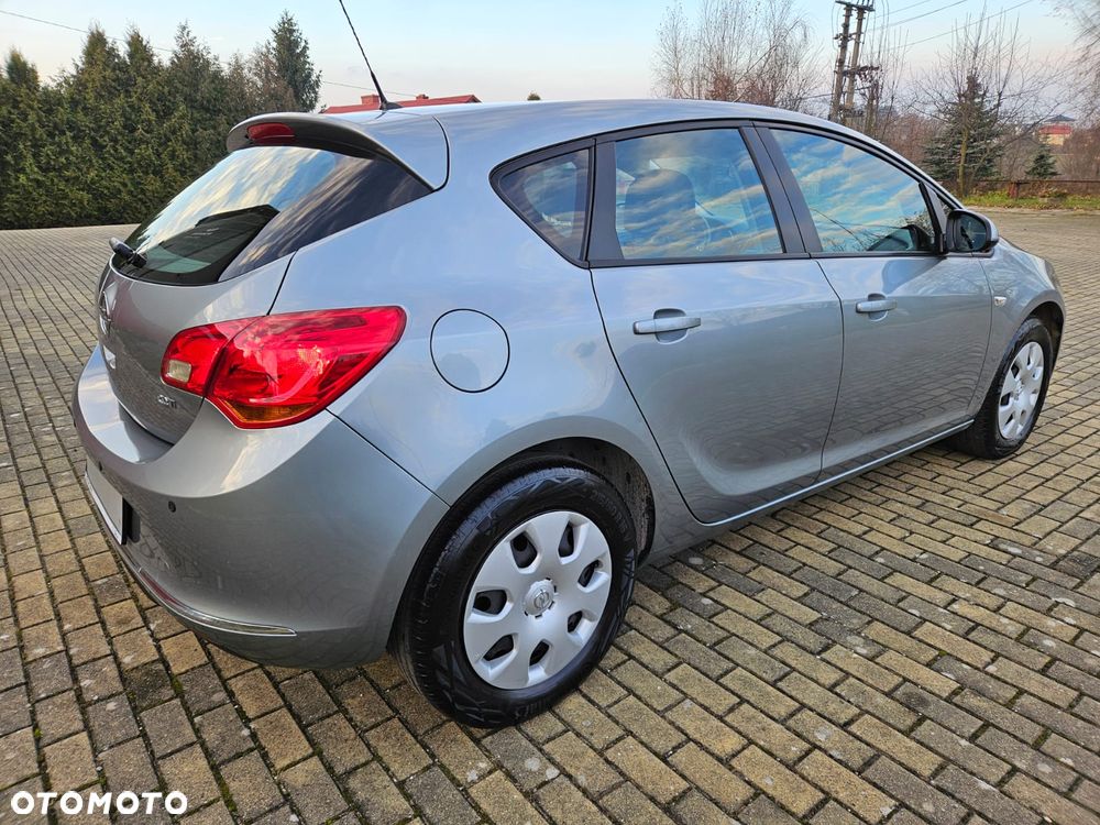 Opel Astra 1.6 CDTI Essentia - 7