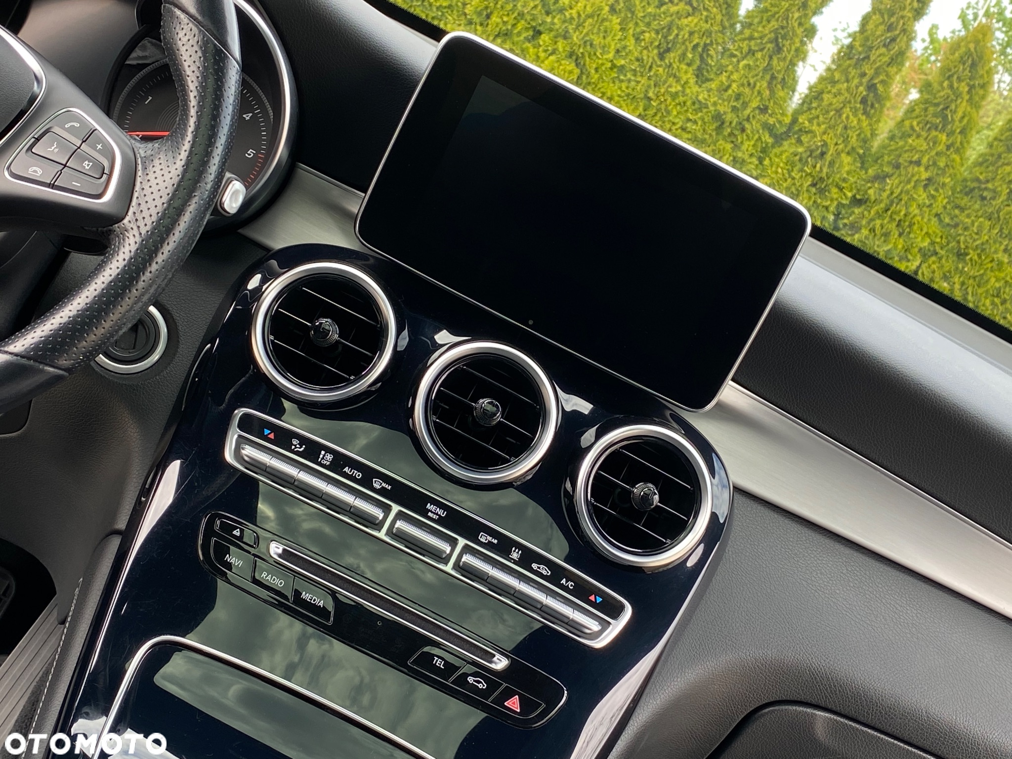 Mercedes-Benz GLC - 9