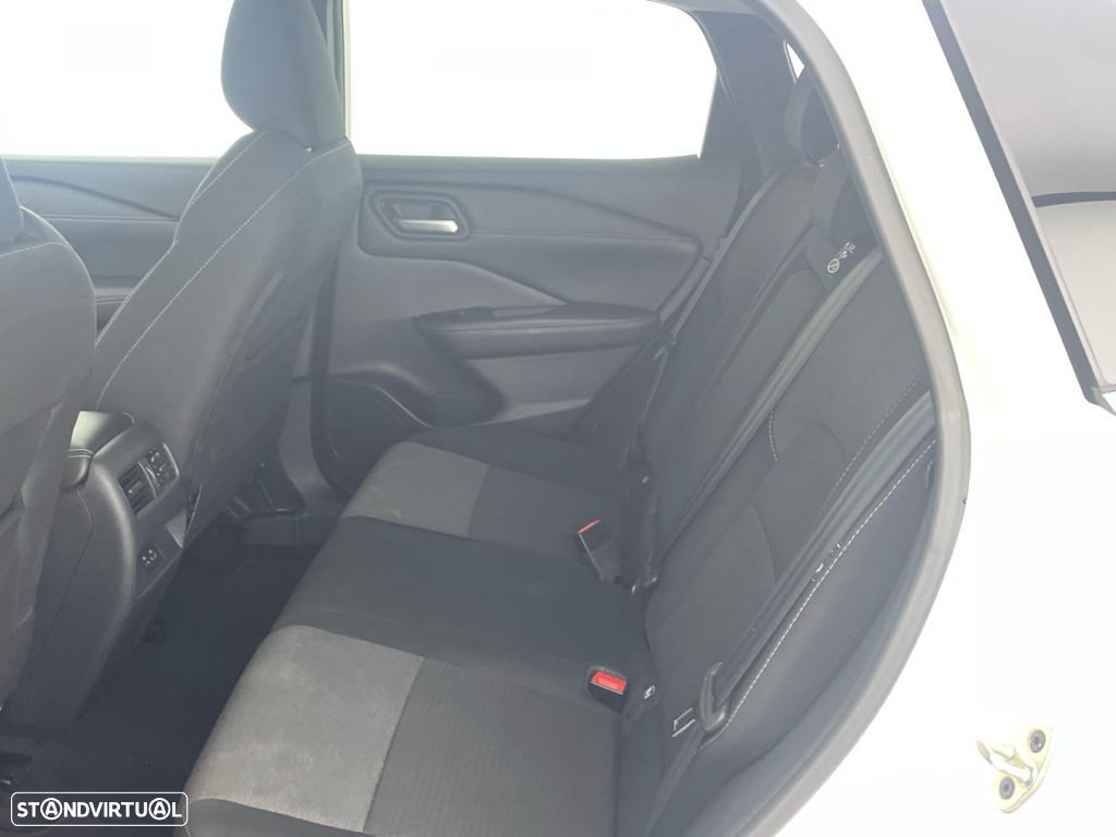 Nissan Qashqai 1.3 DIG-T N-Connecta - 12