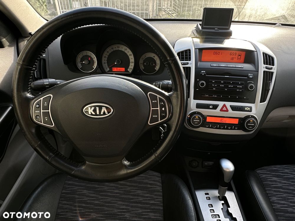 Kia Ceed Cee'd 2.0 Optimum + - 9