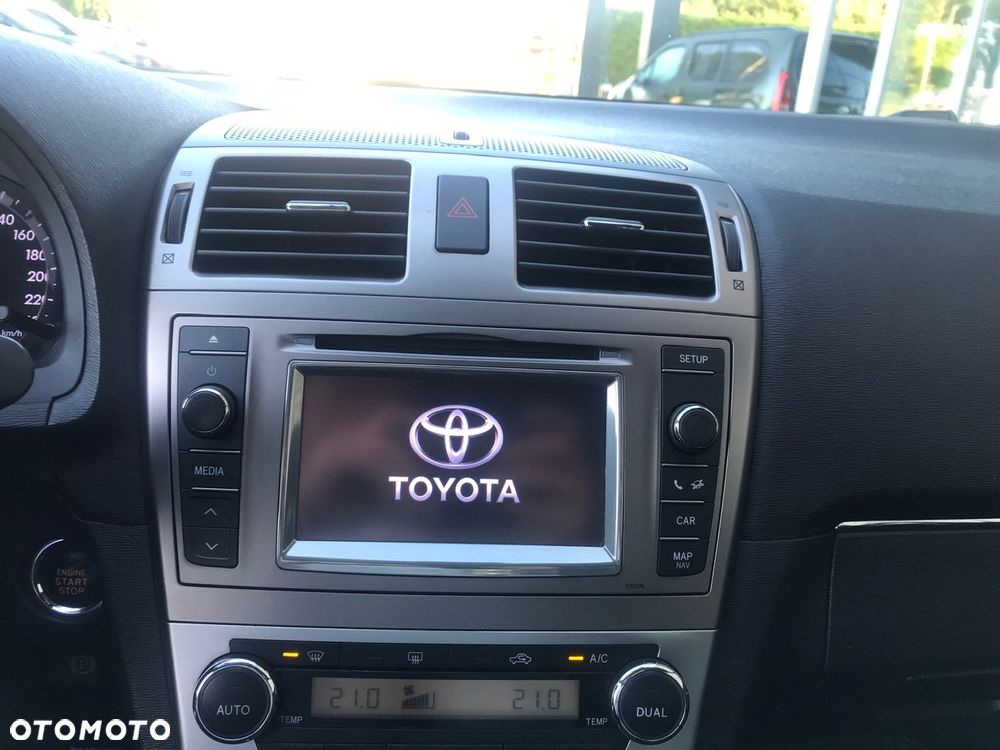 Toyota Avensis 1.8 Premium - 31