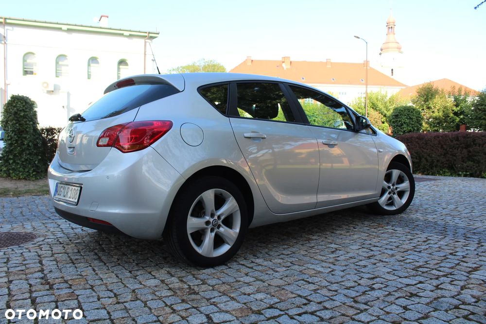 Opel Astra 1.6 Energy EU6 - 13