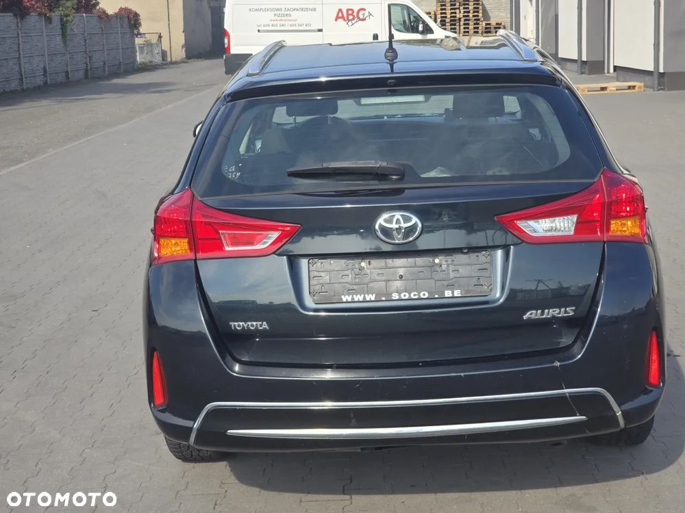 Toyota Auris - 4