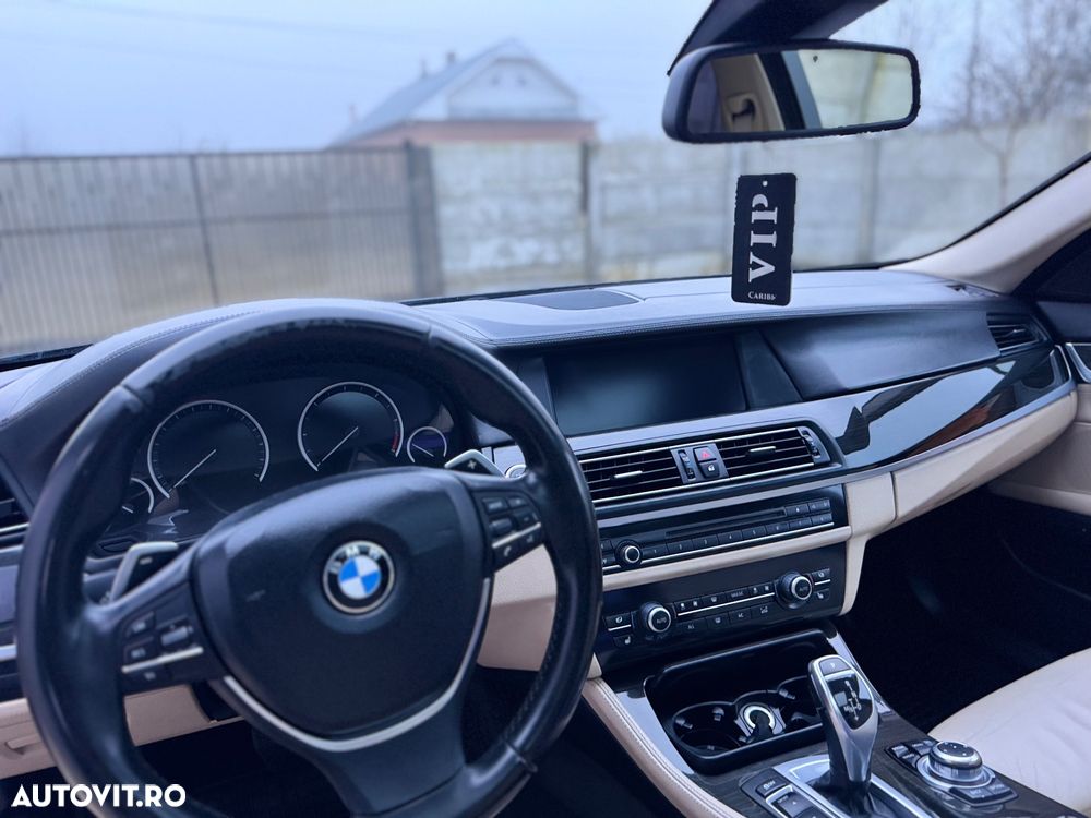 BMW Seria 5 525d xDrive Sport-Aut. Luxury Line - 13