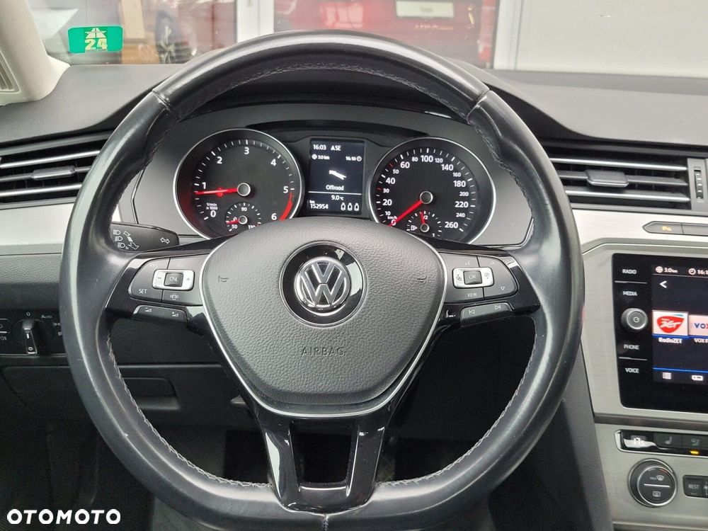 Volkswagen Passat - 5