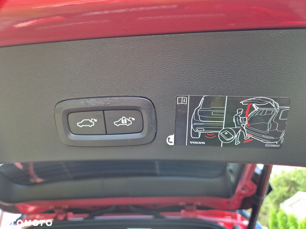 Volvo XC 40 D3 SCR R-Design - 24