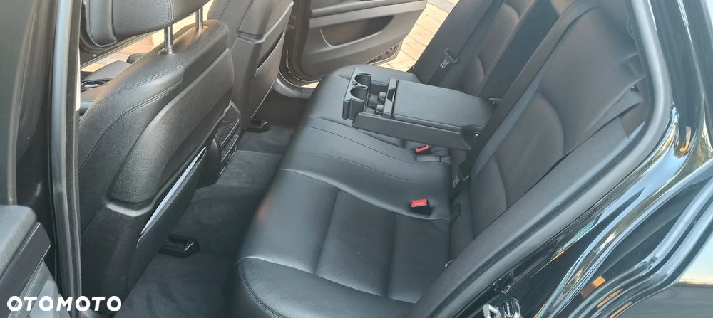 BMW Seria 5 520d xDrive Luxury Line - 22