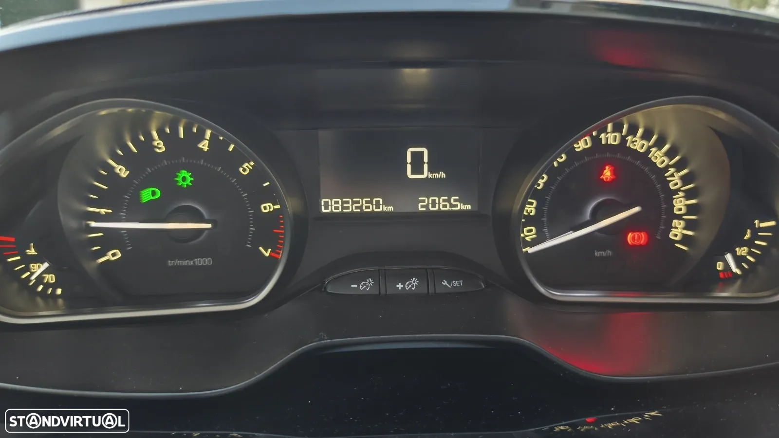 Peugeot 2008 1.2 PureTech Style - 15