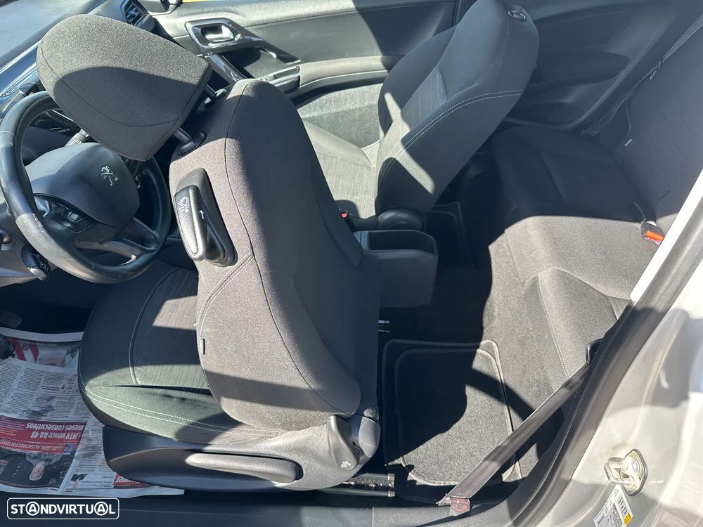 Peugeot 208 HDi 68 Like - 20