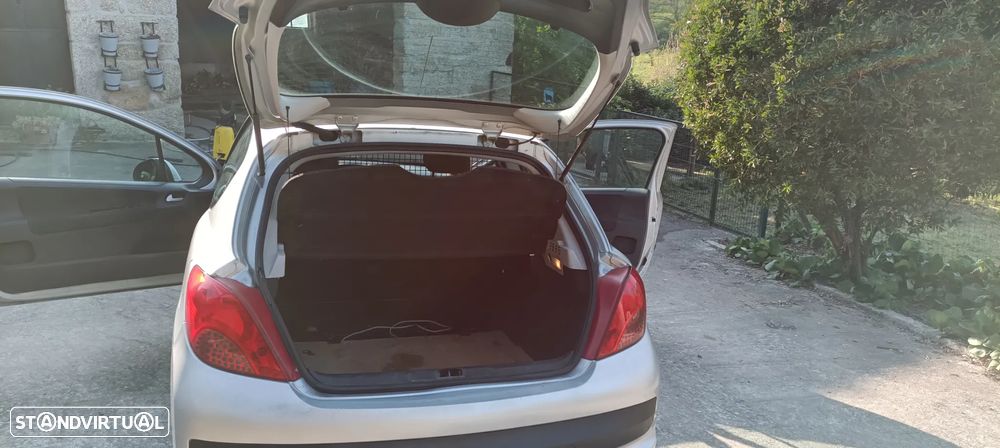 Peugeot 207 - 11