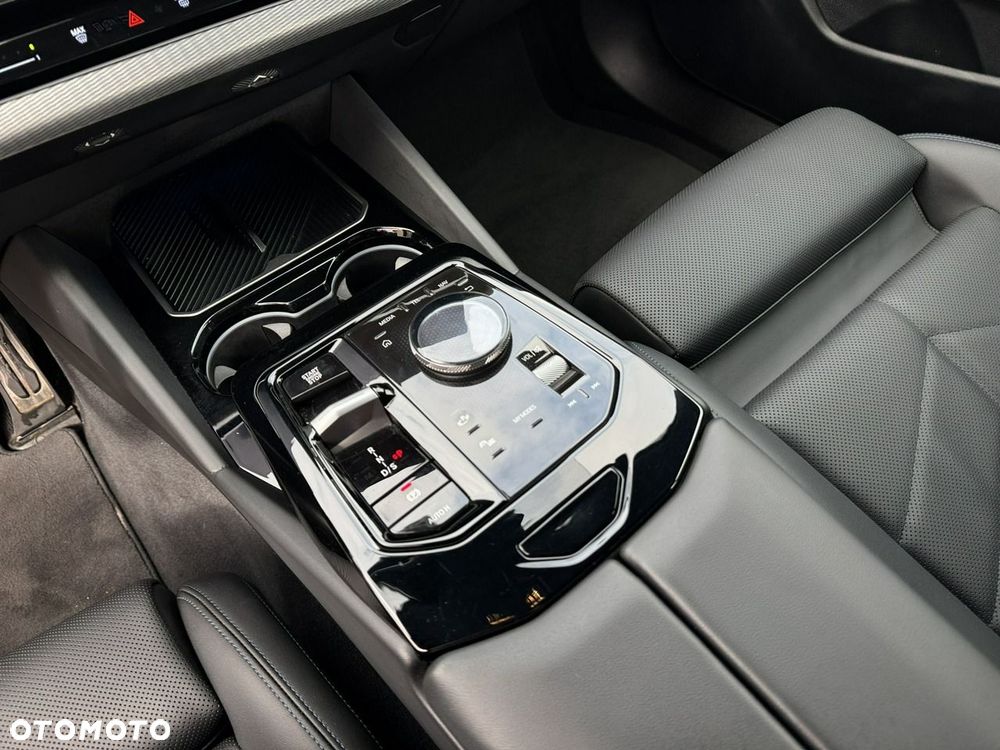 BMW Seria 5 520d mHEV M Sport - 18