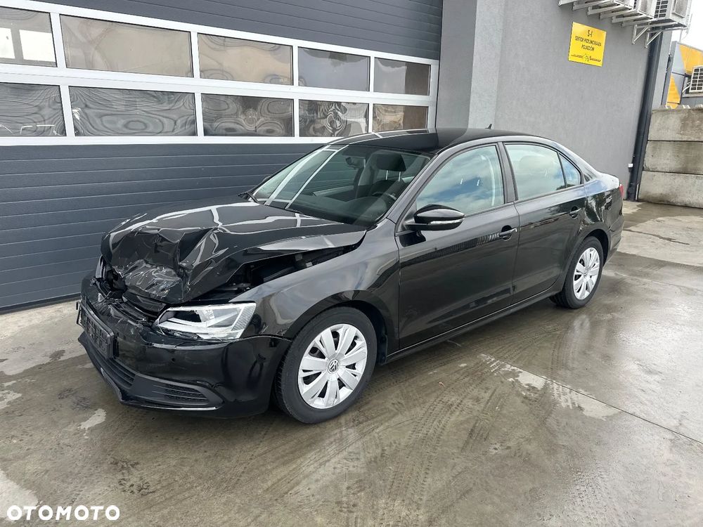 Volkswagen Jetta 1.2 TSI Trendline - 4