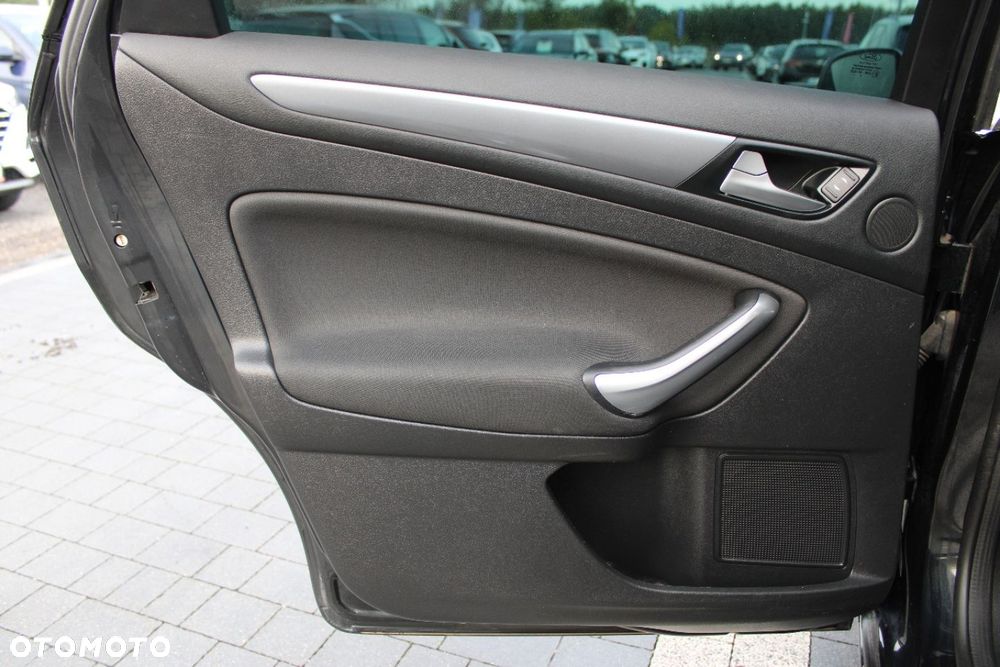 Ford Mondeo - 19