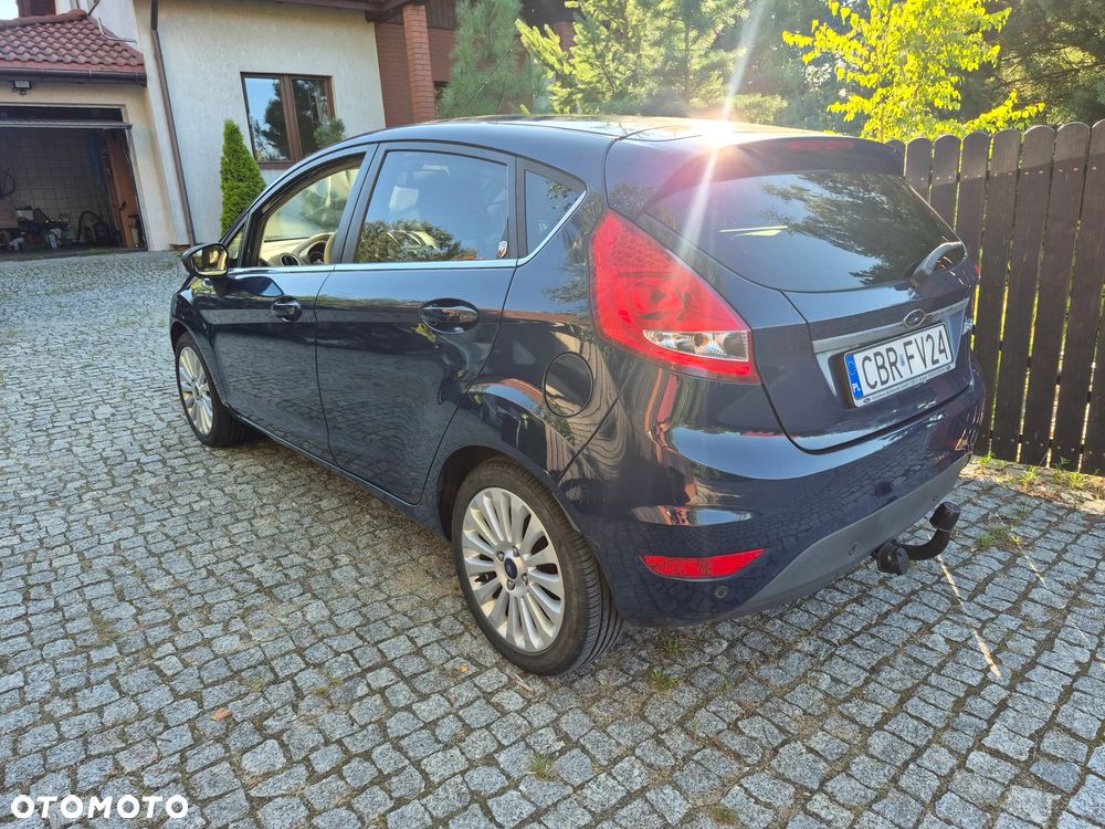 Ford Fiesta 1.6 Ghia - 6