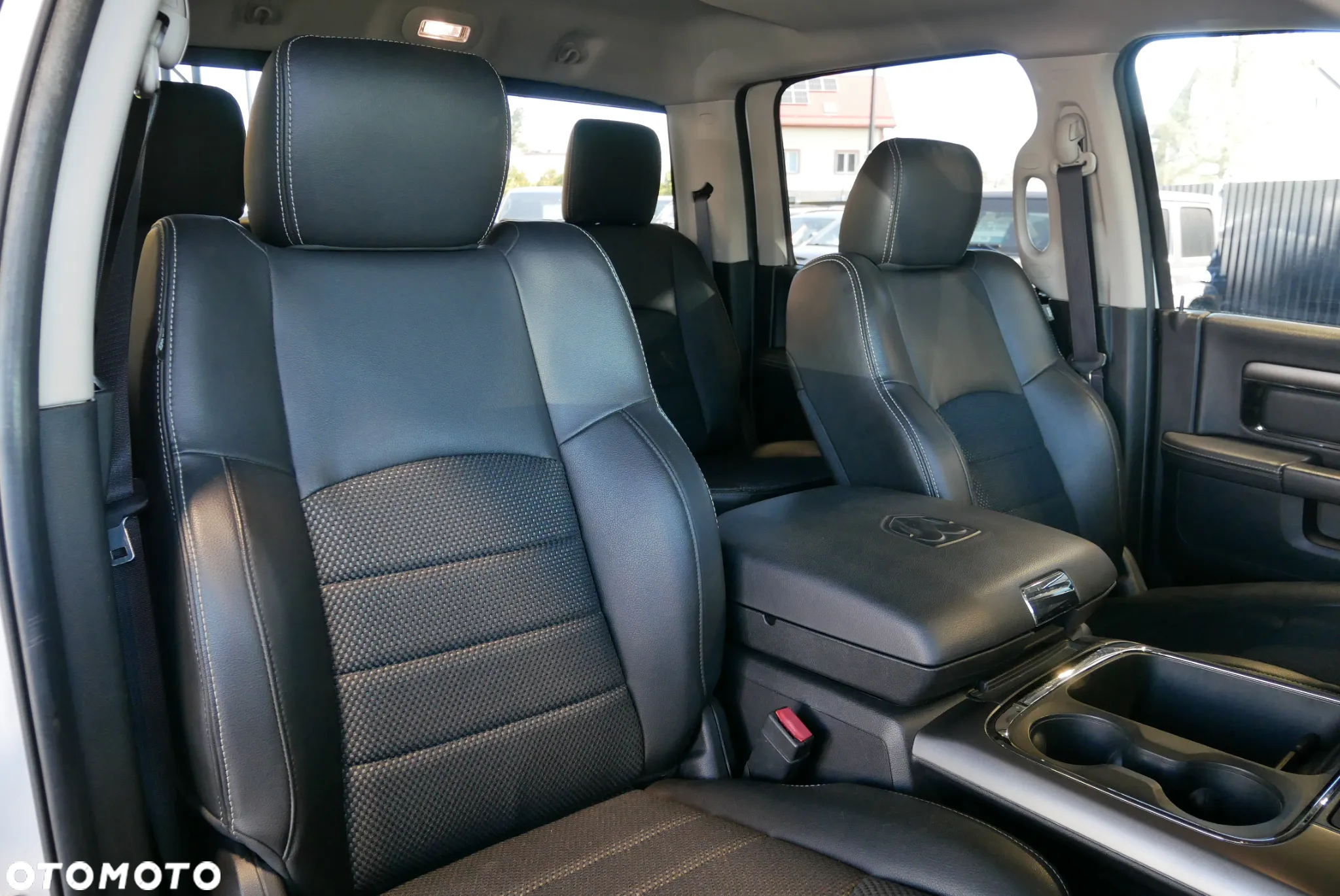 Dodge RAM 1500 5.7 4x4 - 17