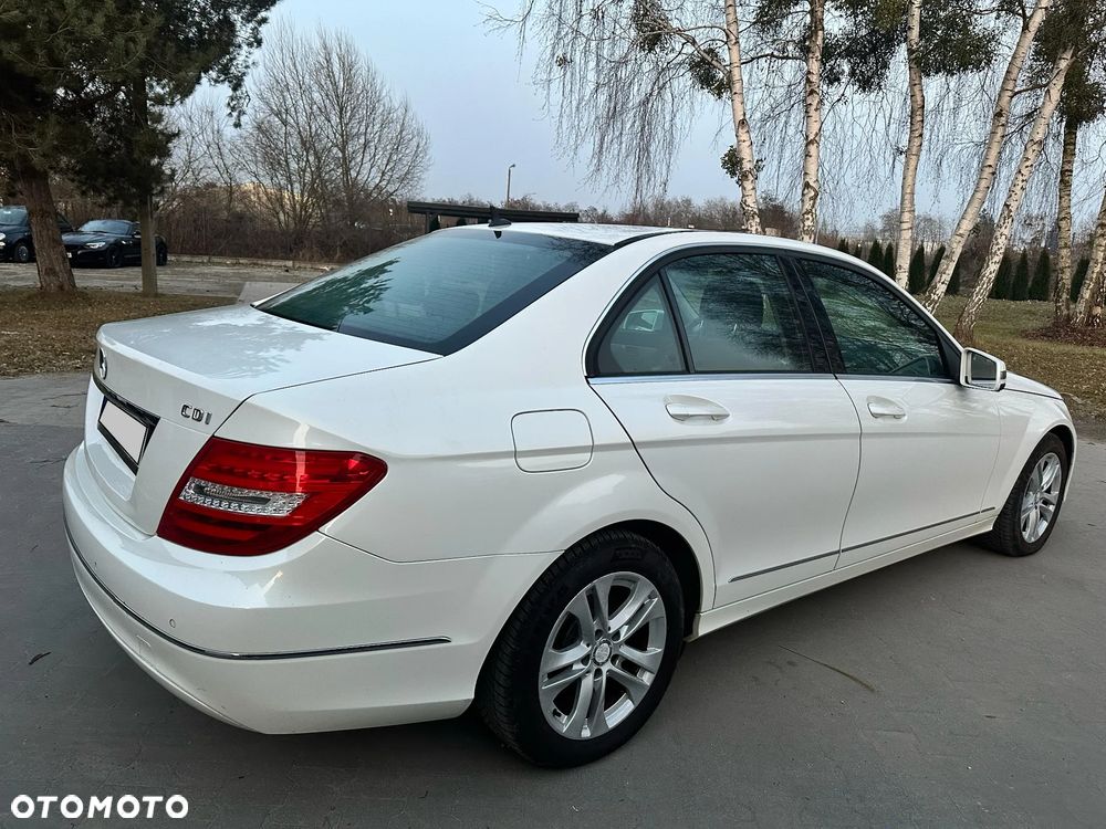 Mercedes-Benz Klasa C 200 CDI BlueEff Elegance - 3
