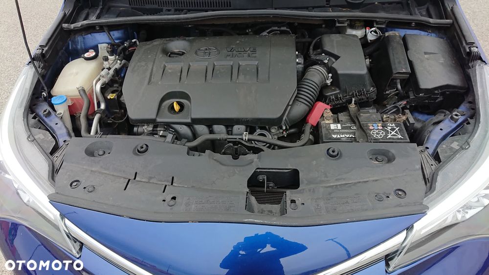 Toyota Avensis 1.8 Premium - 13