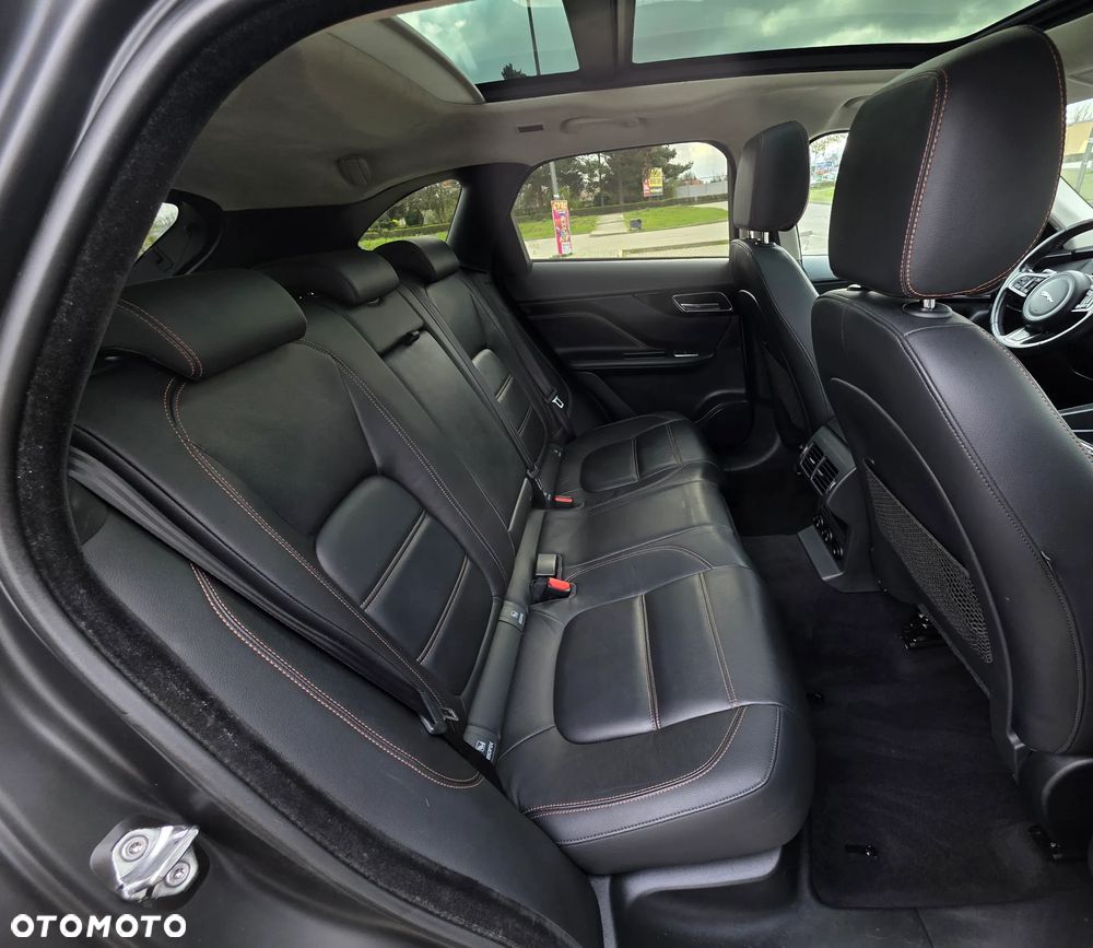Jaguar F-Pace 20d AWD Prestige - 16